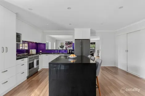 Property photo of 10 Kaberry Place Chisholm ACT 2905