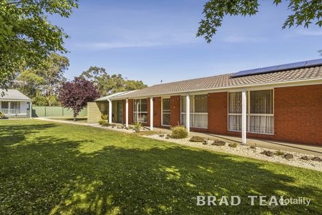 Property photo of 25 Sunny Park Close Gisborne VIC 3437
