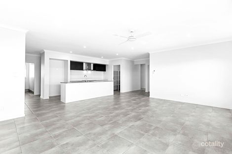 Property photo of 14 Katherine Way Nikenbah QLD 4655