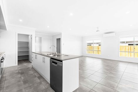 Property photo of 14 Katherine Way Nikenbah QLD 4655