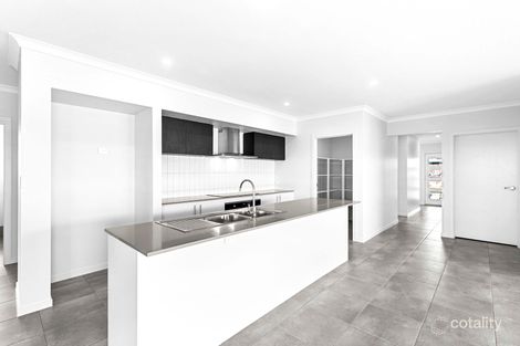 Property photo of 14 Katherine Way Nikenbah QLD 4655