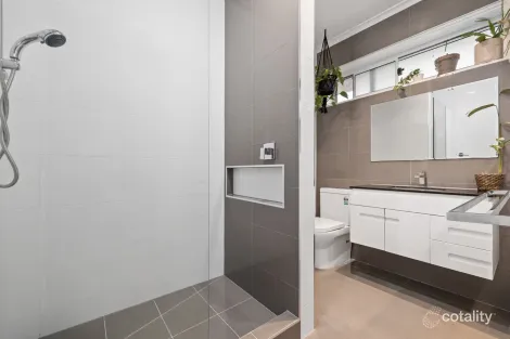 Property photo of 1/438-440 Nepean Highway Parkdale VIC 3195