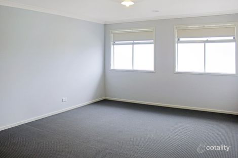 Property photo of 11 Brinkerhoff Crescent Point Cook VIC 3030