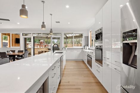 Property photo of 10 Valley Road Langwarrin VIC 3910