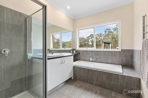 Property photo of 10 Valley Road Langwarrin VIC 3910