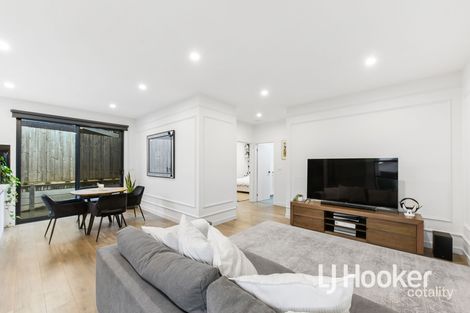 Property photo of 2/117 Oaktree Drive Hampton Park VIC 3976