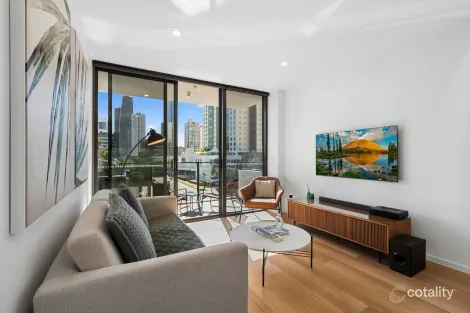 36/18 Remembrance Dr, Surfers Paradise, QLD 4217