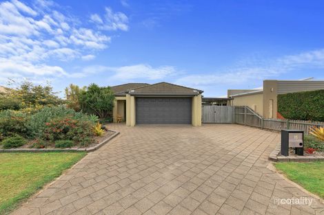 Property photo of 15 Pembridge Circuit Urraween QLD 4655