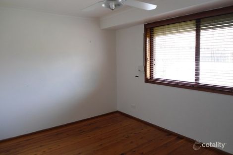 Property photo of 27 Keneally Crescent Edensor Park NSW 2176