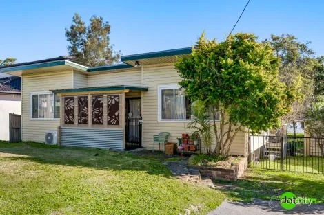 Property photo of 30 Leonard Avenue Toukley NSW 2263