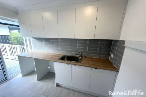 Property photo of 7 Burilla Close Bomaderry NSW 2541