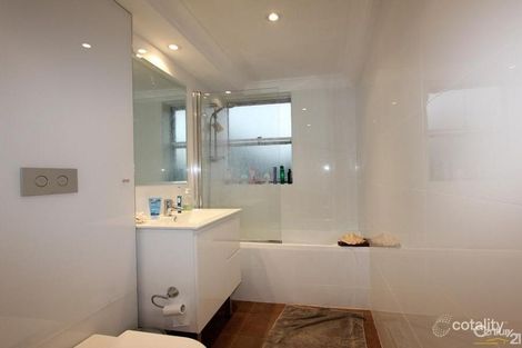 Property photo of 42/4 Mitchell Road Darling Point NSW 2027