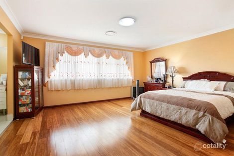 Property photo of 18 Granada Place Oakhurst NSW 2761