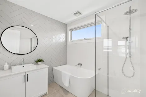 Property photo of 2/29 Lavidge Road Ashwood VIC 3147