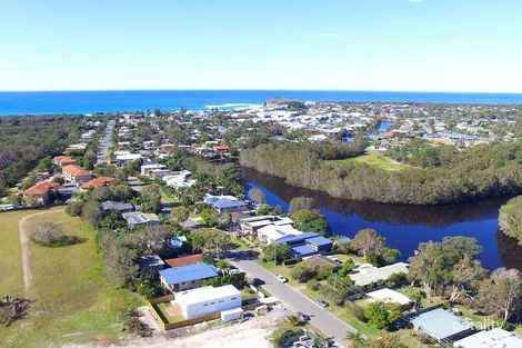 Property photo of 75 Tamarind Avenue Bogangar NSW 2488