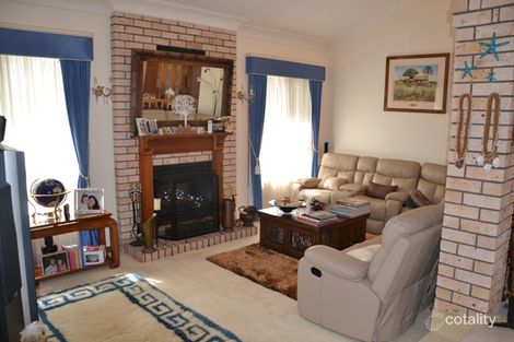 Property photo of 14 Clarence Drive Helensvale QLD 4212