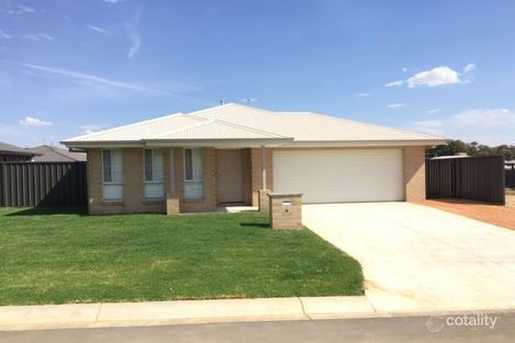 10 Paddlesteamer Ct, Thurgoona, NSW 2640