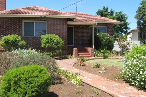 11 Teeluk Rd, Carey Park, WA 6230