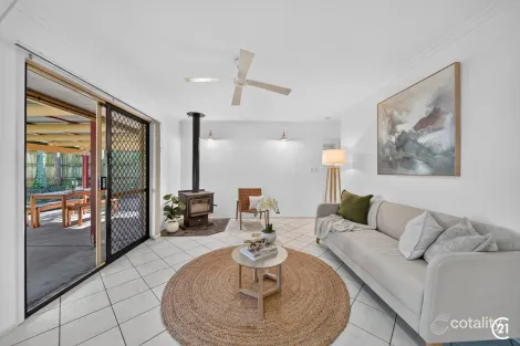 9 CARNATION ST, WATERFORD WEST, QLD 4133