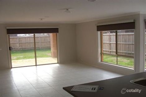 Property photo of 174 Linsell Boulevard Cranbourne East VIC 3977