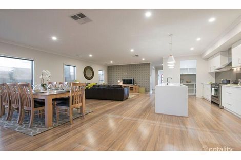 Property photo of 3224 Ormiston Crescent Werribee VIC 3030