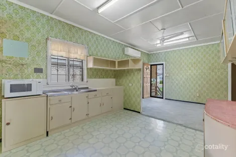 Property photo of 24 Pearl Street Scarborough QLD 4020