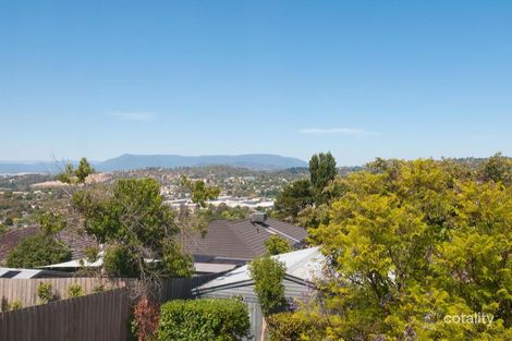 Property photo of 14 Crown Point Ridge Chirnside Park VIC 3116