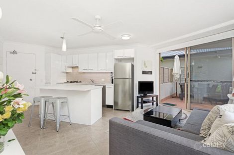 Property photo of 2/32-38 Newstead Terrace Newstead QLD 4006