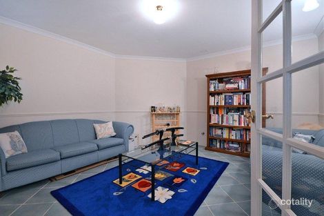 Property photo of 8 Yarra Court Carramar WA 6031