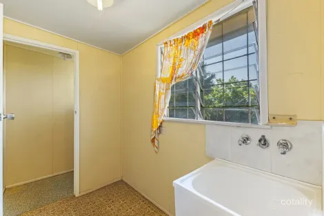 Property photo of 24 Pearl Street Scarborough QLD 4020