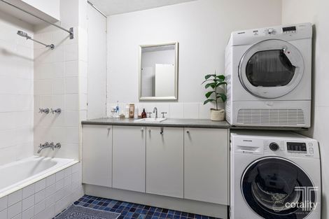 Property photo of 6/92 Bovelles Street Camp Hill QLD 4152