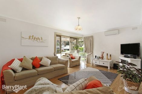 17 Rickards Ave, Knoxfield, VIC 3180