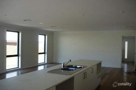 Property photo of 18 Wighton Terrace Casey ACT 2913