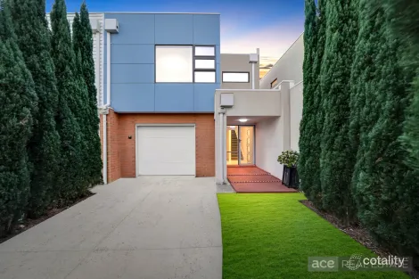 11 Chapel St, Point Cook, VIC 3030