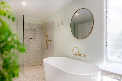 Property photo of 7 Rackham Crescent Burrill Lake NSW 2539