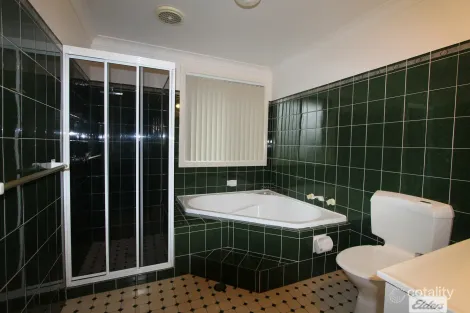 Property photo of 85 Floribunda Road Kemps Creek NSW 2178