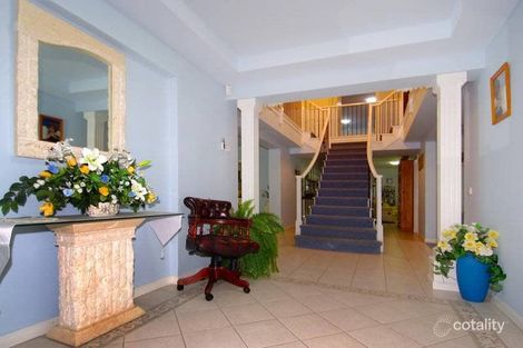Property photo of 12 Crown Point Craigieburn VIC 3064