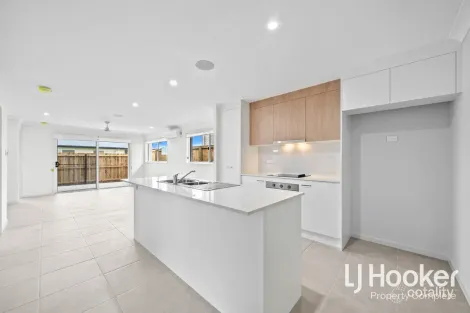 62 Liverpool Cct, Yarrabilba, QLD 4207