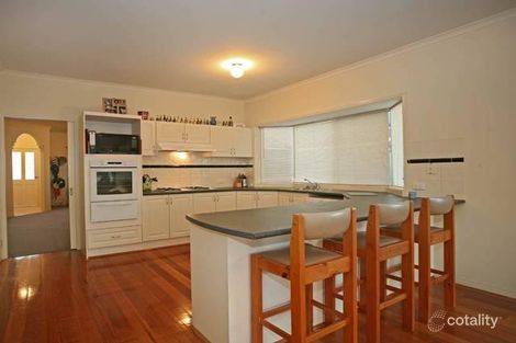 Property photo of 2 Gellibrand Court Berwick VIC 3806