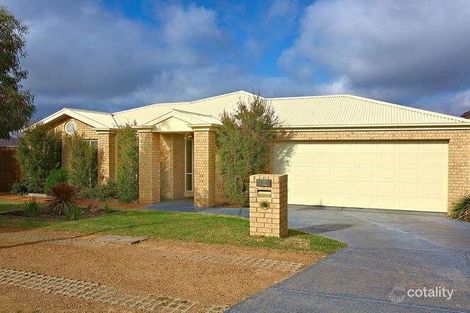 Property photo of 12 French Crescent Caroline Springs VIC 3023