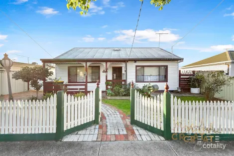 Property photo of 32 Victor Street Sunshine North VIC 3020
