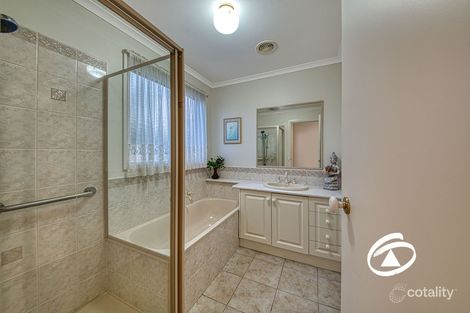 Property photo of 11 Carrington Place Berwick VIC 3806