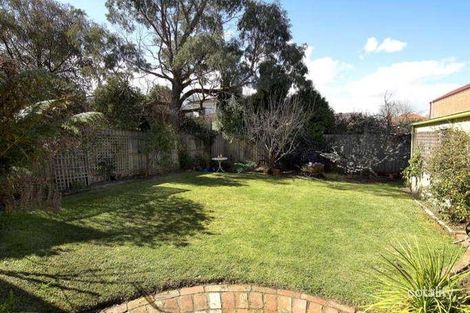 Property photo of 30 Anne Street McKinnon VIC 3204