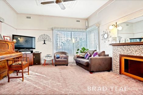 Property photo of 14 Oakbank Grove Pascoe Vale VIC 3044