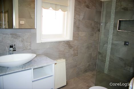 Property photo of 27 Selbourne Road Kew VIC 3101