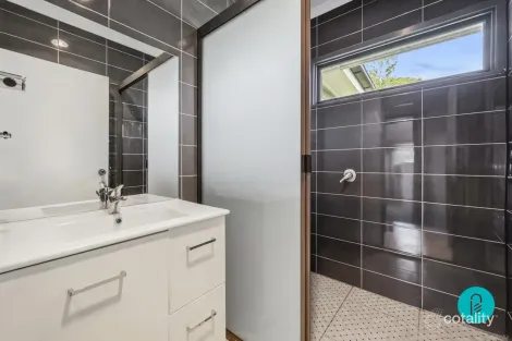 Property photo of 5 Pitcairn Street Mount Gravatt QLD 4122