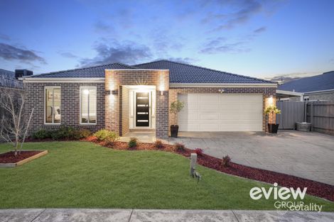 12 Sweet Pea Dr, Pakenham, VIC 3810
