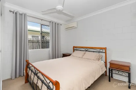 Property photo of 13 Hamish Avenue Rasmussen QLD 4815