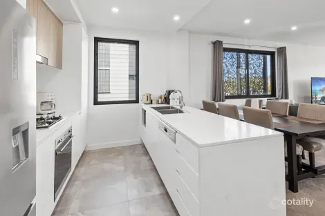 101/180 South Creek Rd, Wheeler Heights, NSW 2097