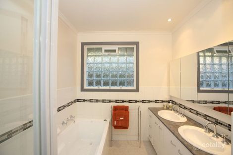 Property photo of 18 Robyn Drive Nunawading VIC 3131